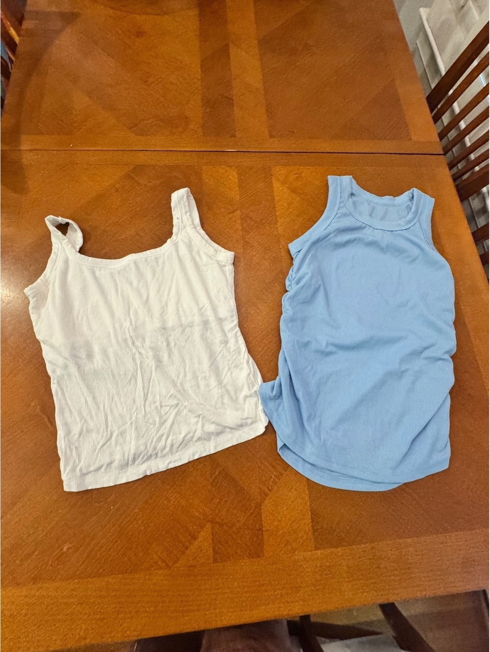 Set of Two Women's Ribbed Tank Tops in White and Light Blue, Size L 3216